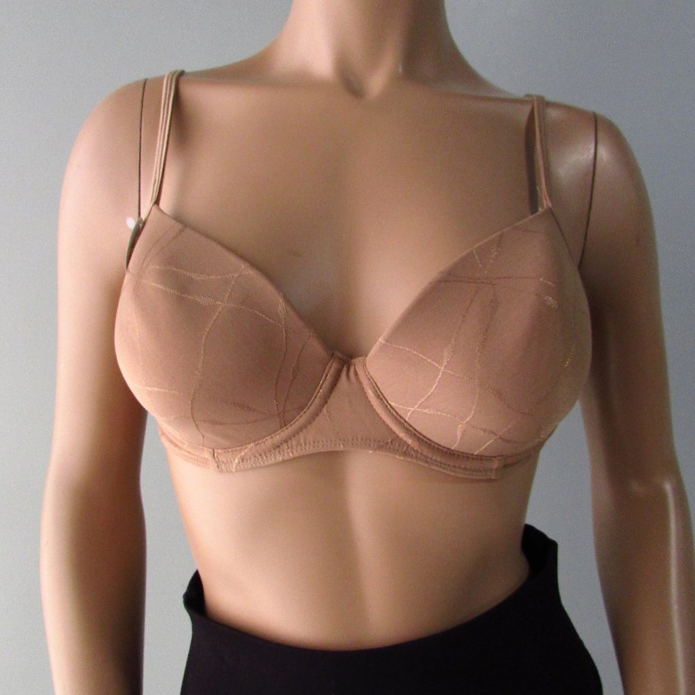 Barely There Bra Style 4152 Cappuccino X4 Size 34C